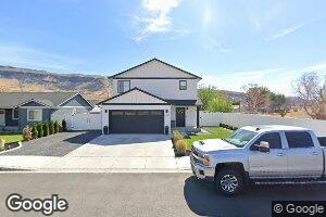 1469 Curtis Dr, Rock Island, WA 98850