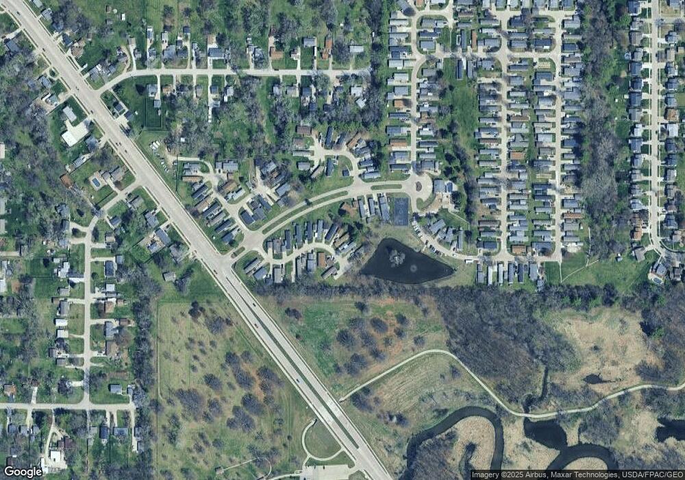 1890 Swan Lake Cir, Des Moines, IA 50320 - photo 1