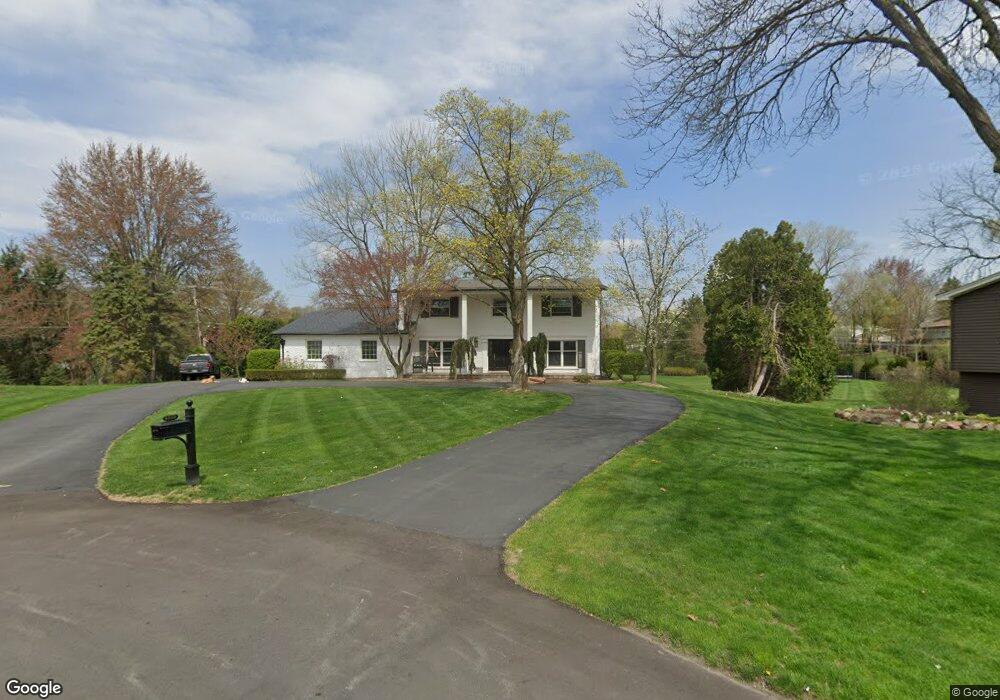 2952 N Westview Ct, Bloomfield Hills, MI 48304 - photo 1