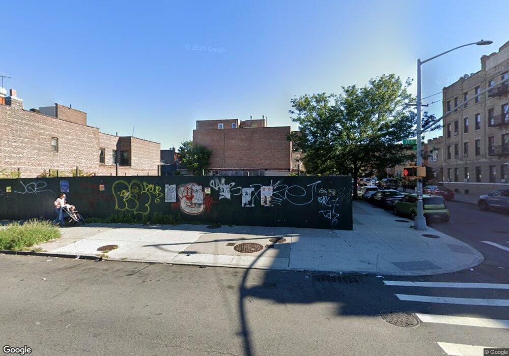 4017 28th Ave, Long Island City, NY 11103 - photo 1