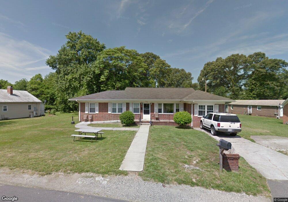 538 Warriner St, Reidsville, NC 27320 - photo 1