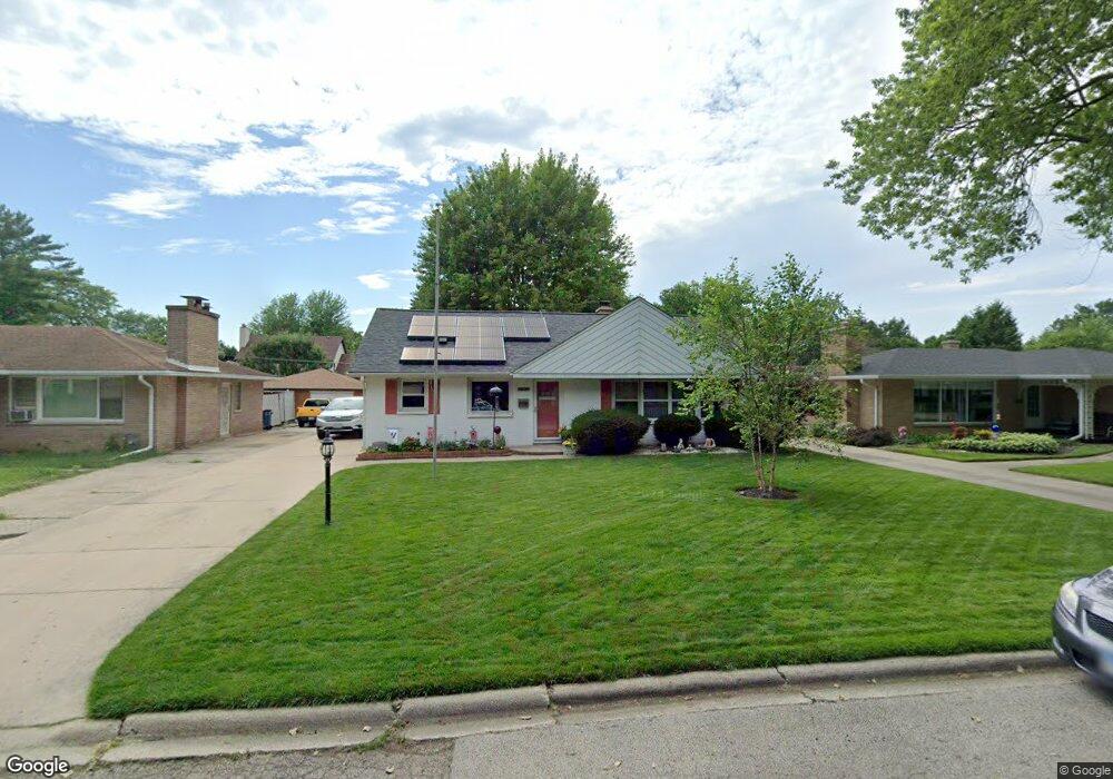 2106 N Poplar St, Waukegan, IL 60087 - photo 1