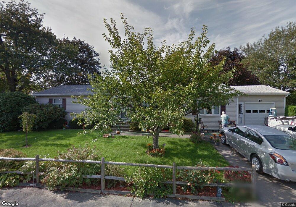 17 Simonds Rd, Portsmouth, NH 03801 - photo 1