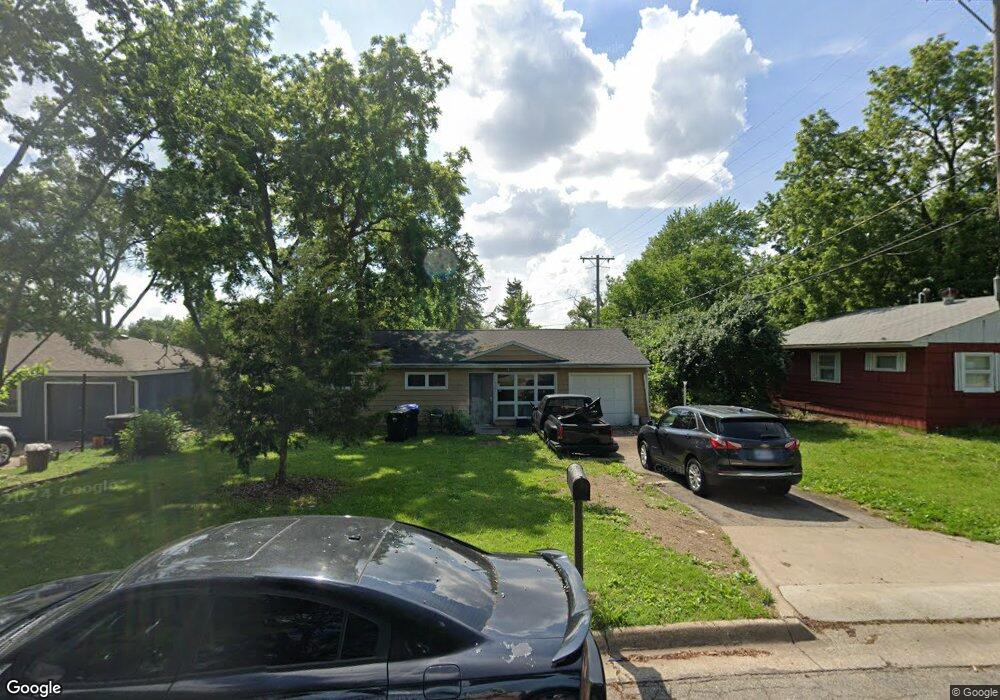 3301 SE Bryant St, Topeka, KS 66605 - photo 1