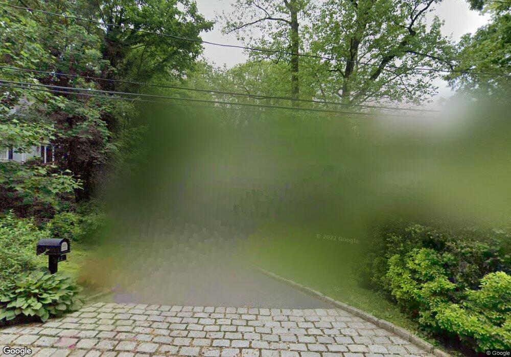 11 Rockwood Rd, Manhasset, NY 11030 - photo 1