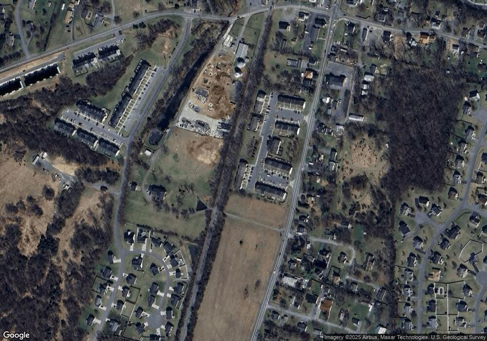 21 Currituck Ct, Bunker Hill, WV 25413 - photo 1