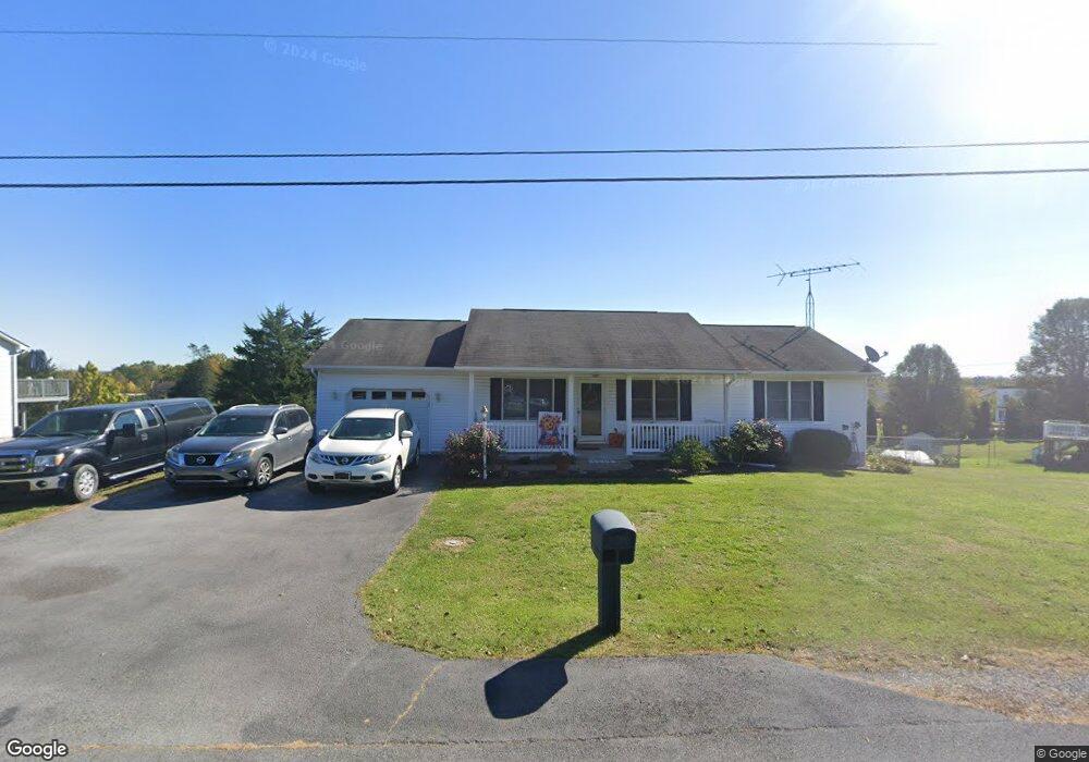 74 Elizabeth Dr, Bunker Hill, WV 25413 - photo 1