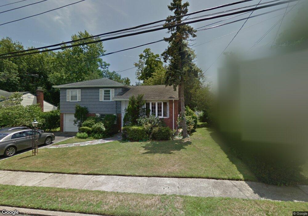 12 Coral Ct, Malverne, NY 11565 - photo 1