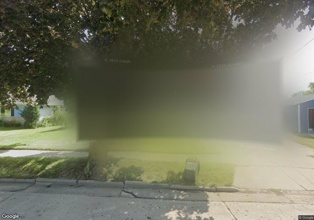 1655 Laurel St, Manitowoc, WI 54220 - photo 1