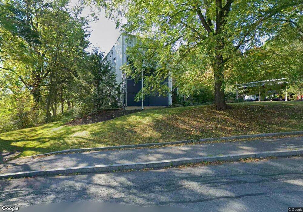 108 Grove St unit 2, Northampton, MA 01060 - photo 1