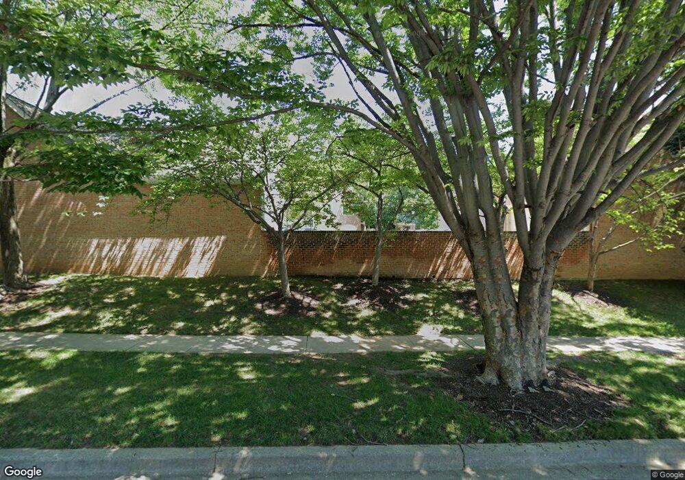 5715 Balsam Grove Ct unit 69, Rockville, MD 20852 - photo 1