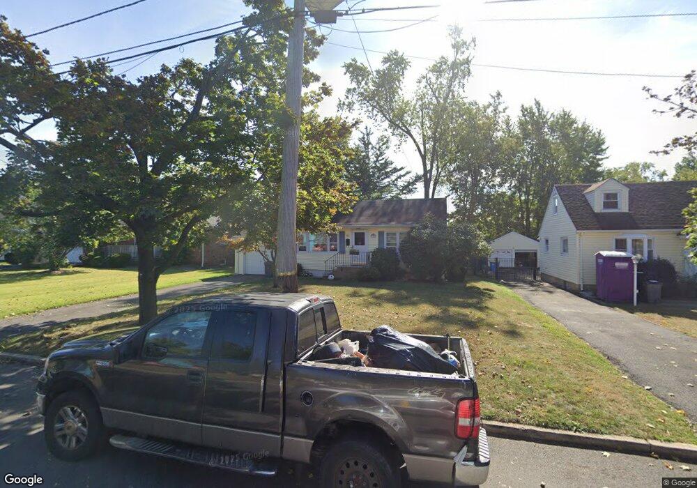 709 Denninger Rd, North Plainfield, NJ 07063 - photo 1