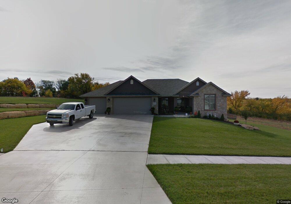 6301 SW 48th Ln, Topeka, KS 66610 - photo 1