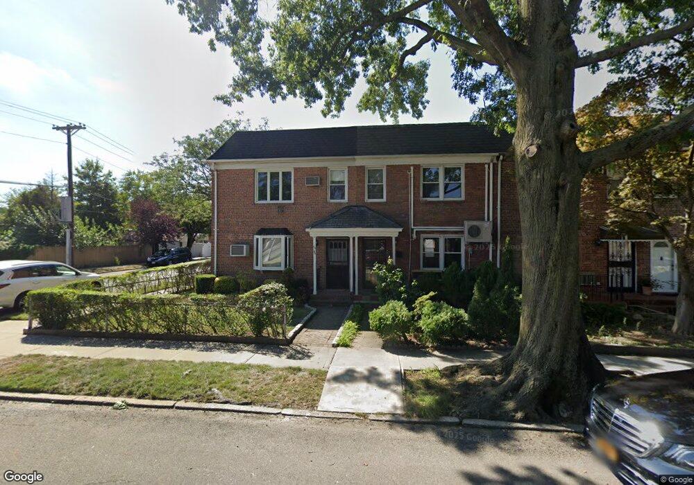 7544 168th St, Fresh Meadows, NY 11366 - photo 1