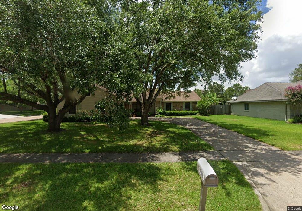 1313 W Castlewood Ave, Friendswood, TX 77546 - photo 1
