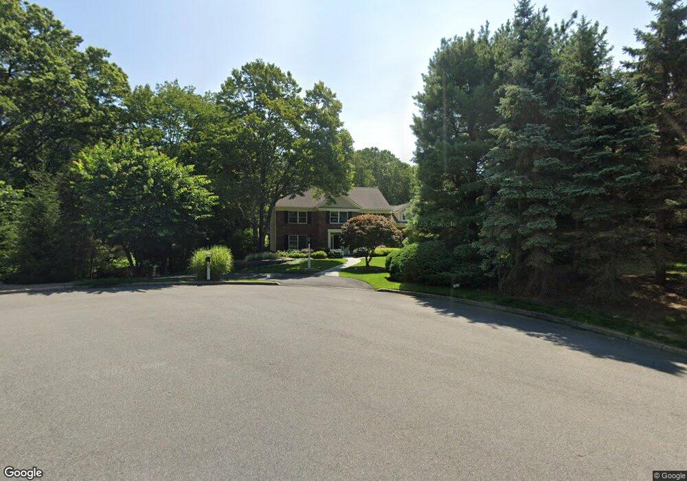 305 Locust Ct, Franklin Lakes, NJ 07417 - photo 1