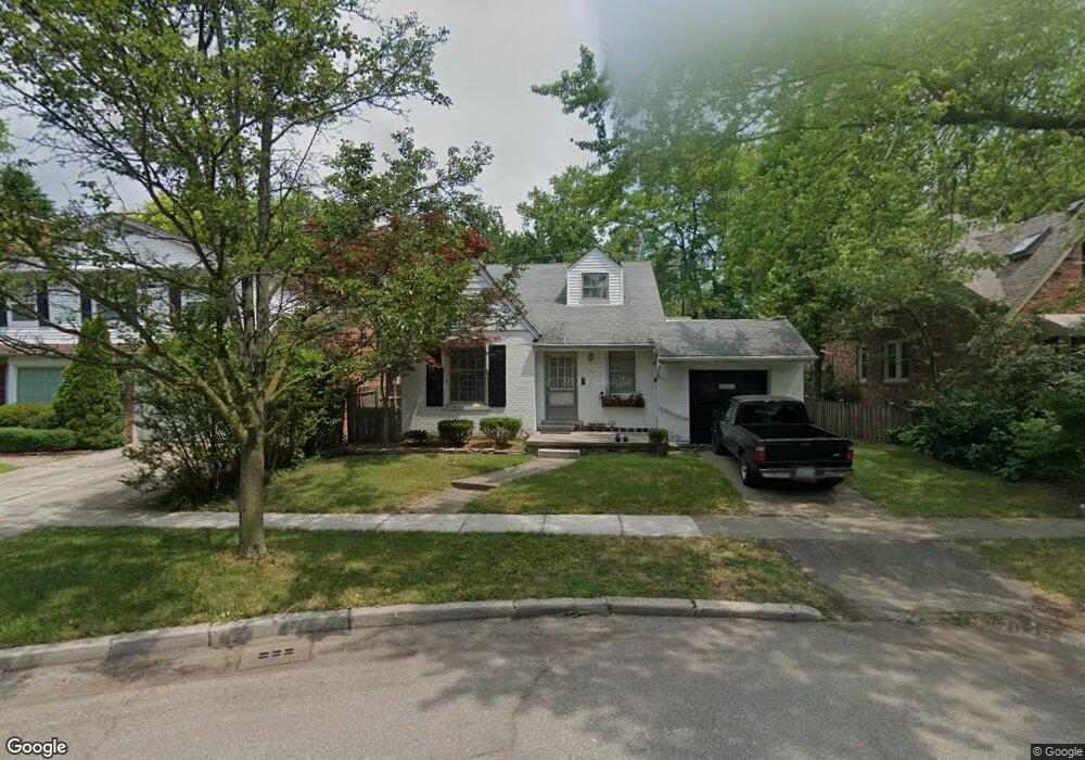 242 Muir Rd, Grosse Pointe Farms, MI 48236 - photo 1