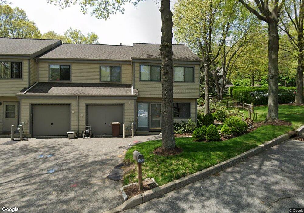 1504 Hunters Run, Dobbs Ferry, NY 10522 - photo 1