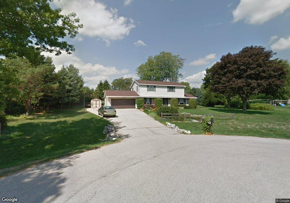 N58W25740 Fox Hollow Dr, Sussex, WI 53089 - photo 1