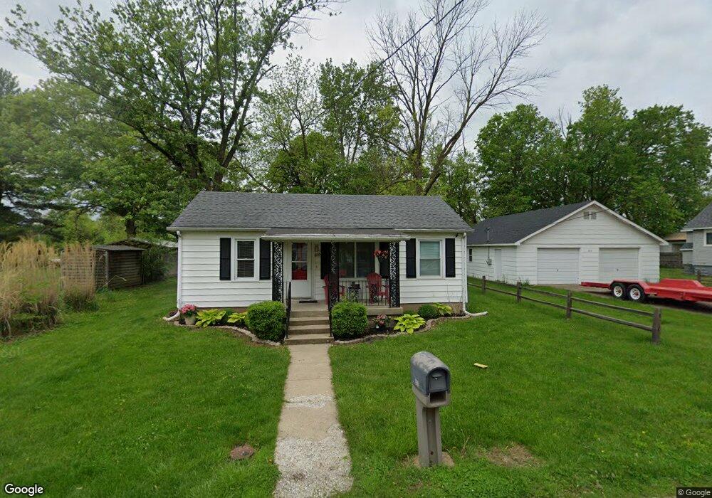 809 N 34th St, Mattoon, IL 61938 - photo 1