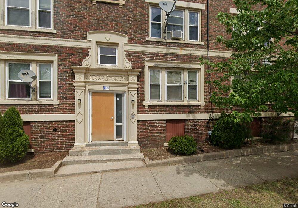 37 Spring St unit 1, Springfield, MA 01105 - photo 1