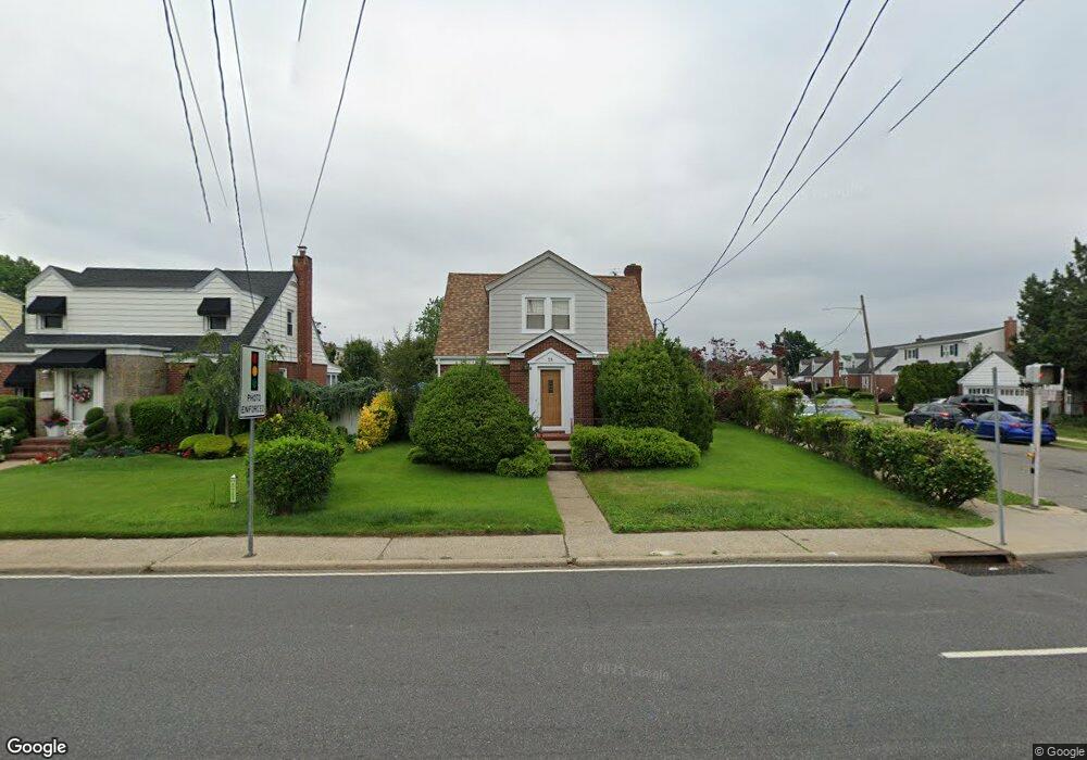 51 Nassau Blvd, West Hempstead, NY 11552 - photo 1