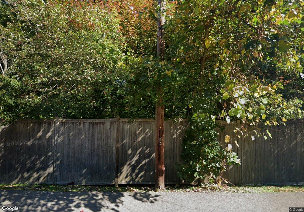 608 Chestnut St, Needham, MA 02492 - photo 1