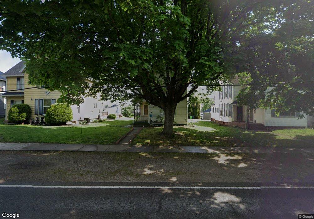 726 Otsego Ave, Coshocton, OH 43812 - photo 1