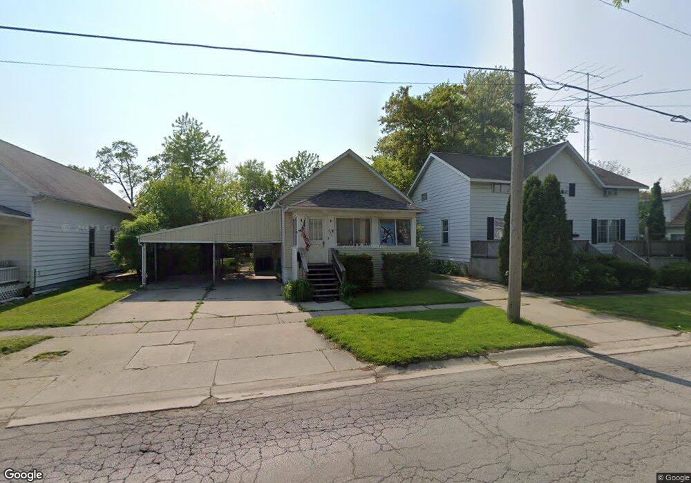 521 13th St, Port Huron, MI 48060 - photo 1