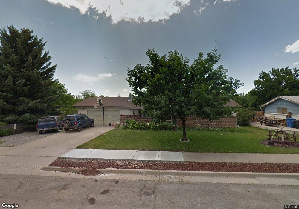 613 Maple Dr, Smithfield, UT 84335 - photo 1