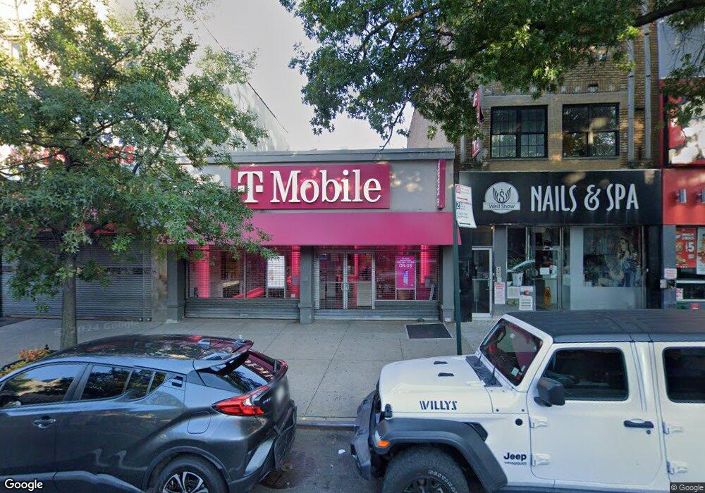 3046 Steinway St, Long Island City, NY 11103 - photo 1