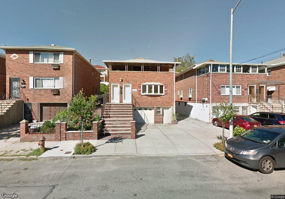 43-12 223rd St unit 2F, Flushing, NY 11361 - photo 1