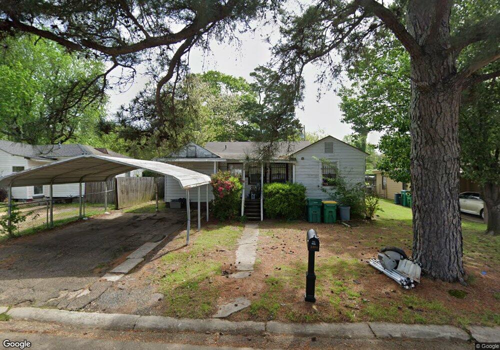 3308 Moore Dr, Texarkana, TX 75503 - photo 1