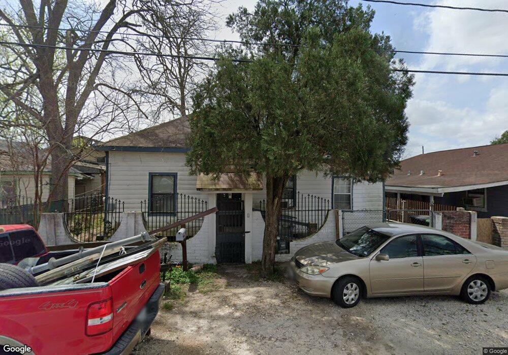 4608 Octavia St, Houston, TX 77026 - photo 1