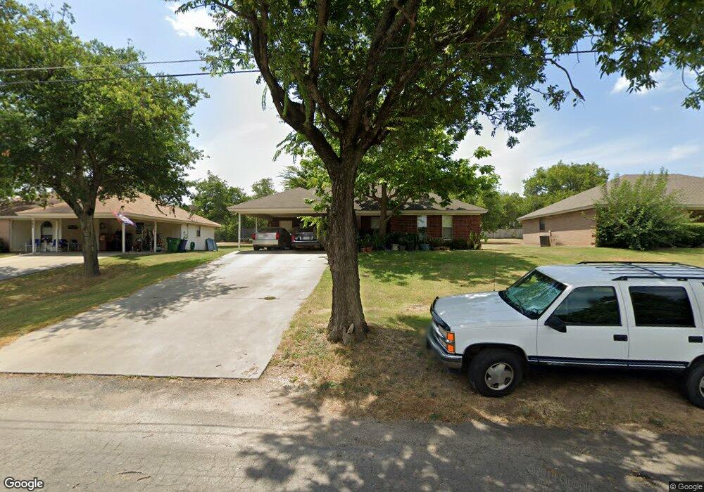 405 W Ash St, Decatur, TX 76234 - photo 1