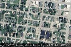 303 W Clay St, Calmar, IA 52132