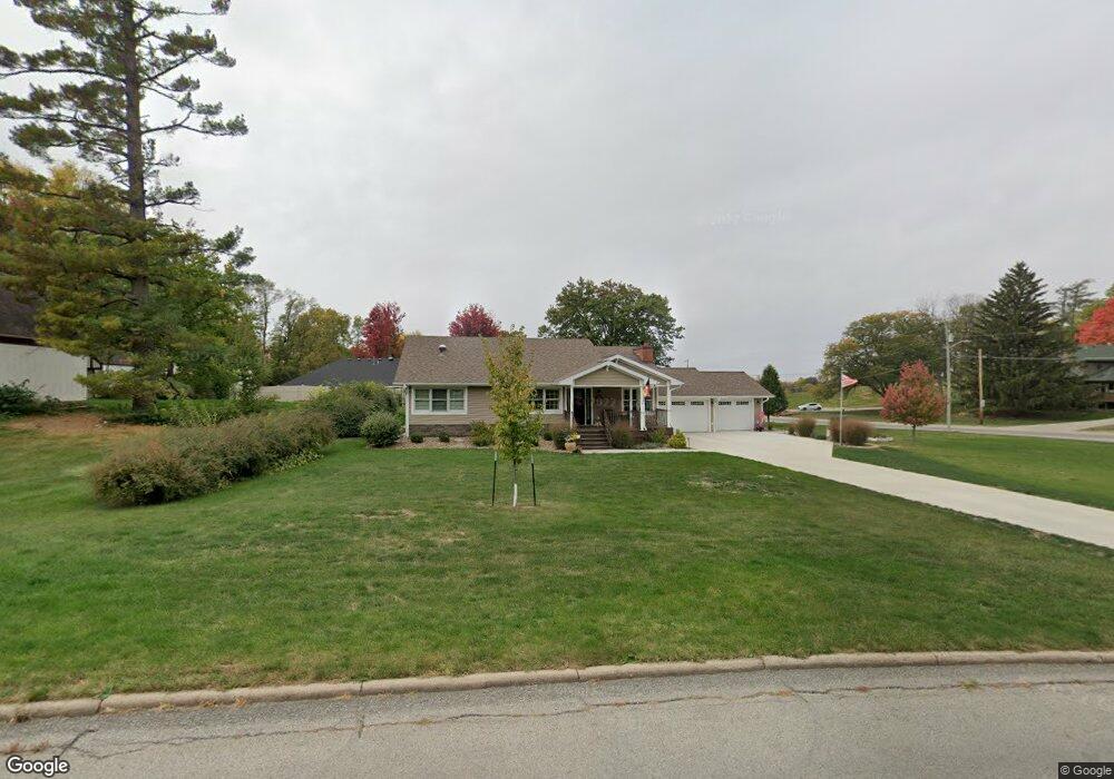 809 W 11th St S, Newton, IA 50208 - photo 1