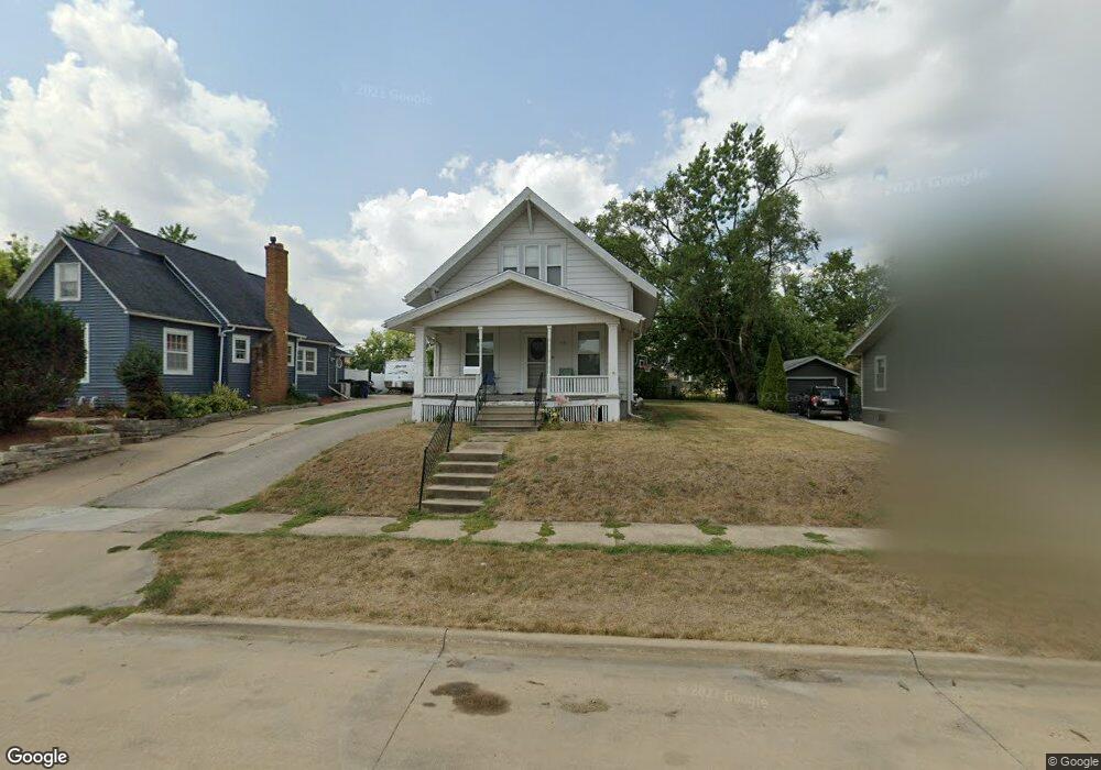 921 21st St SE, Cedar Rapids, IA 52403 - photo 1