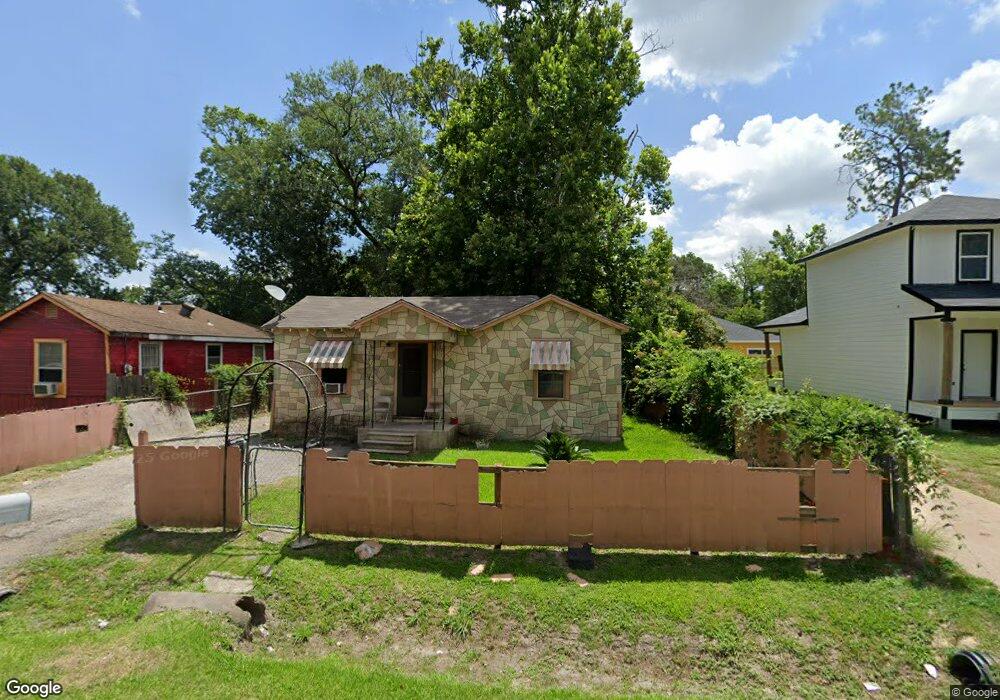 6902 Bethune Dr, Houston, TX 77091 - photo 1