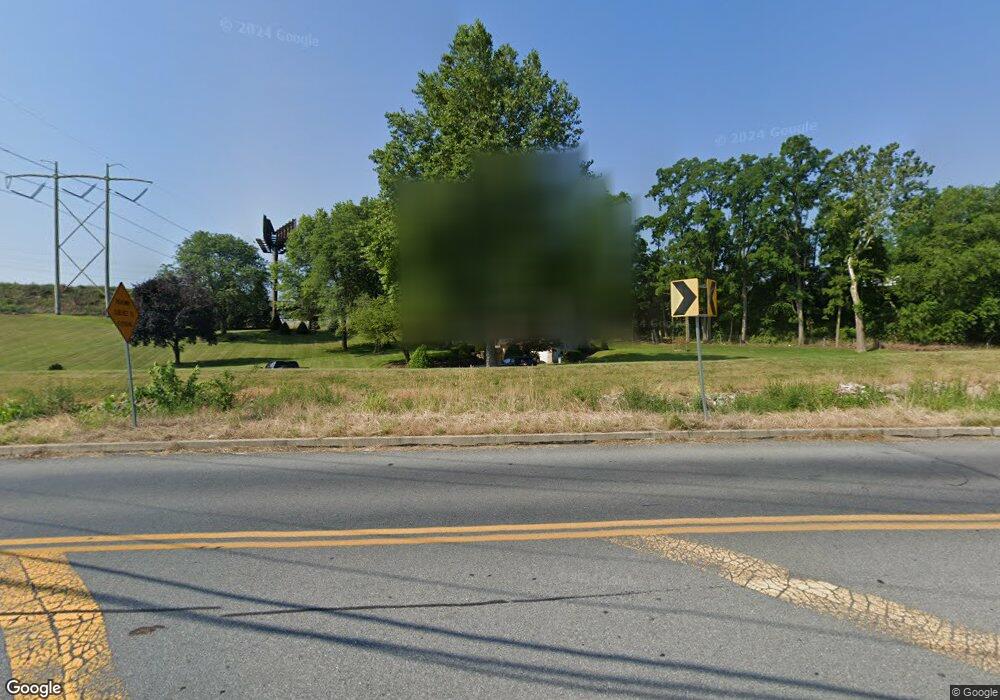 4754 Schantz Rd, Allentown, PA 18104 - photo 1