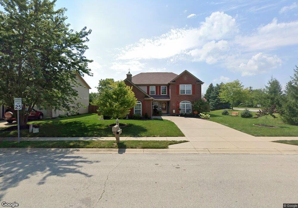 14098 Meadow Lake Dr, Fishers, IN 46038 - photo 1