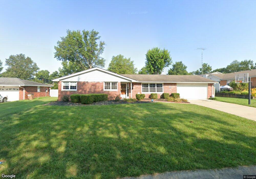 3850 Colonial Dr, Columbus, IN 47203 - photo 1