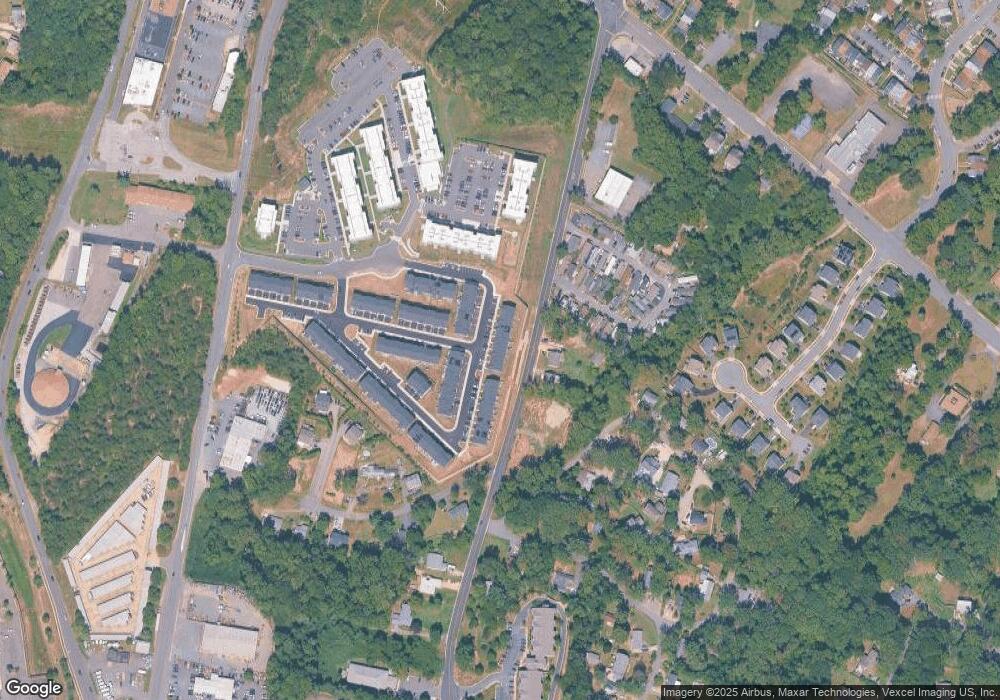 18233 Summit Pointe Dr, Triangle, VA 22172 - photo 1