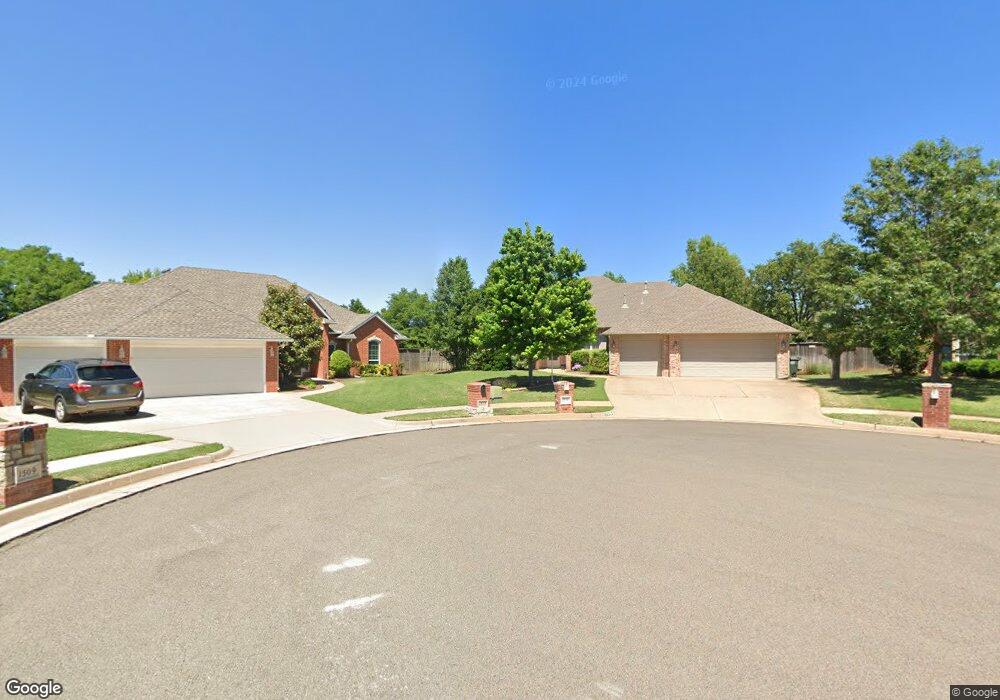 1516 Richland Cir, Edmond, OK 73012 - photo 1