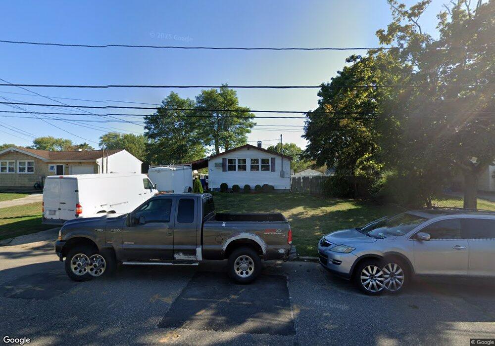 48 Hackmatac St, Central Islip, NY 11722 - photo 1