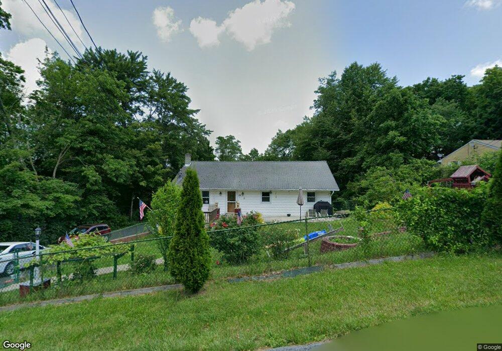 23 W Marshall Dr, Poughkeepsie, NY 12601 - photo 1