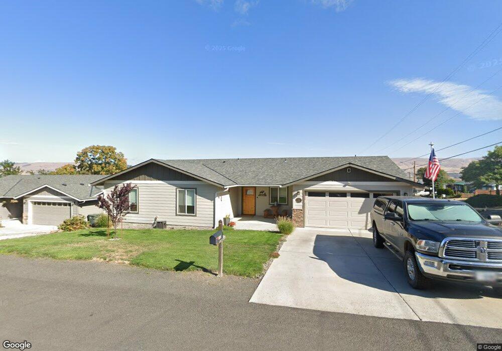 2325 E 16th St, the Dalles, OR 97058 - photo 1