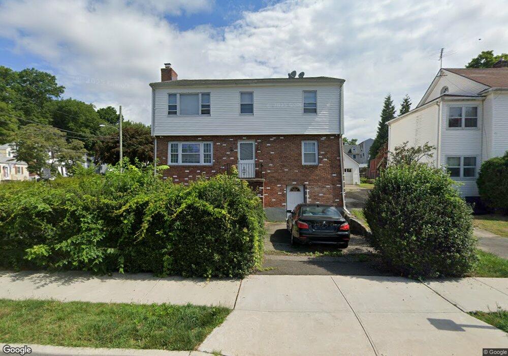 70 Holcomb Ave unit 2ND F, Stamford, CT 06906 - photo 1