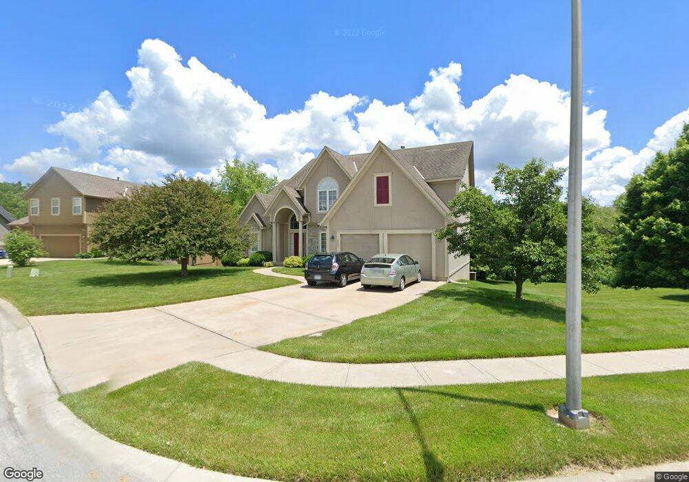 4863 Silverheel St, Shawnee, KS 66226 - photo 1