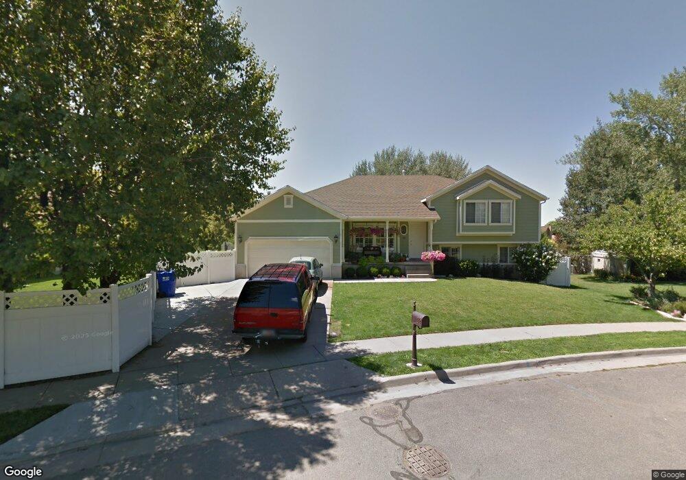 327 Windsor Ln, Centerville, UT 84014 - photo 1